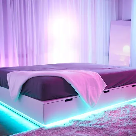 Appartement Huge With Cinema And Kitchen In Friedrichshain